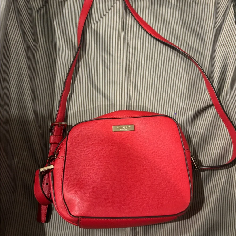 Kate spade crossbody bag red - Picture 1 of 6